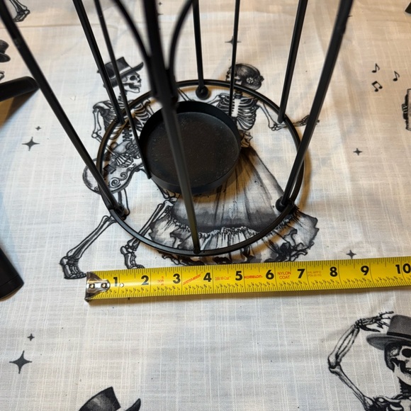 Elegant Black Metal Candle Holder - Picture 4 of 4